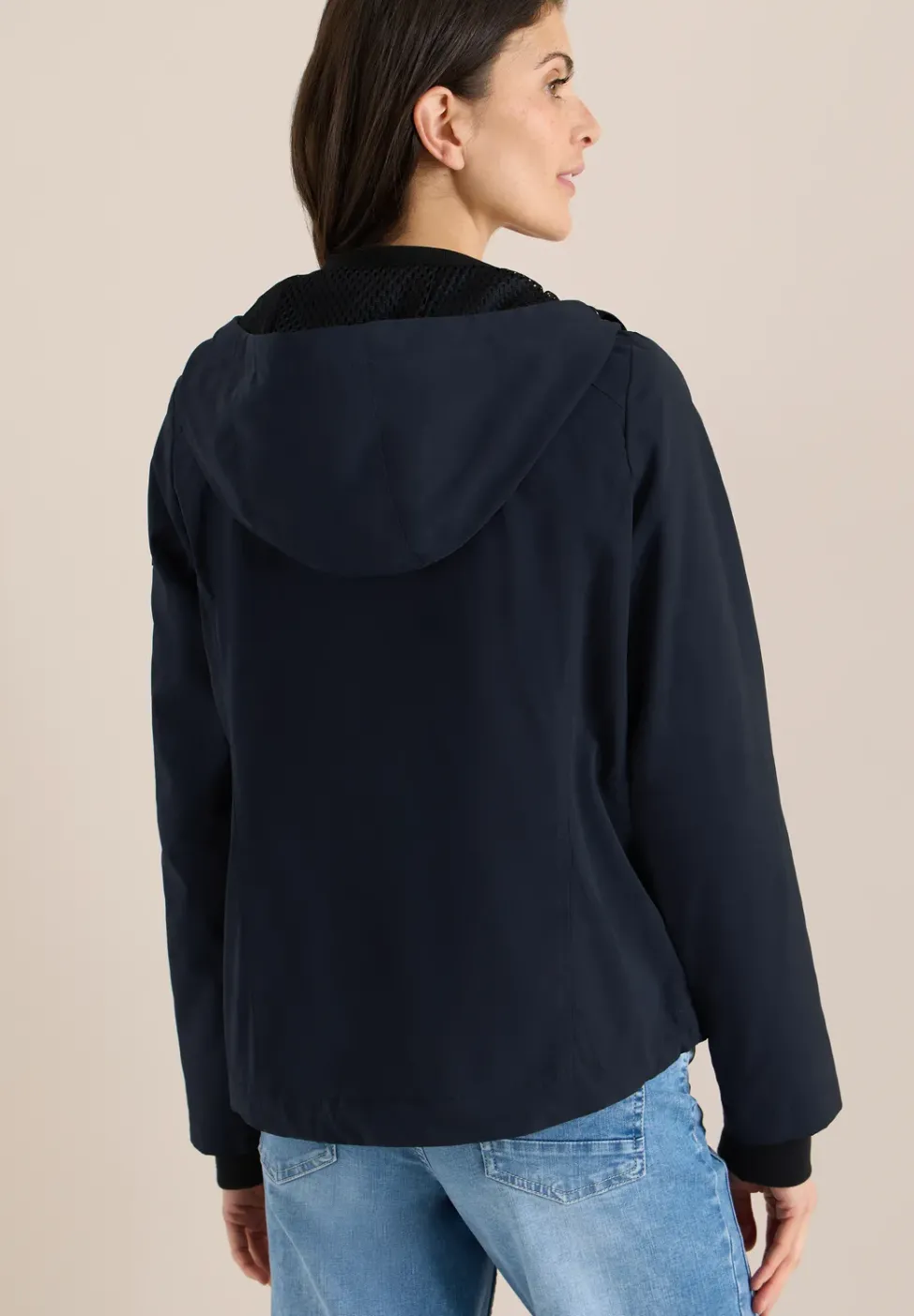 Kurze Jacke