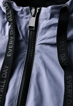 Kurze Jacke
