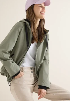Kurze Jacke