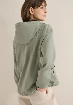 Kurze Jacke