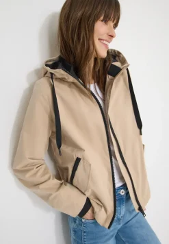 Kurze Jacke