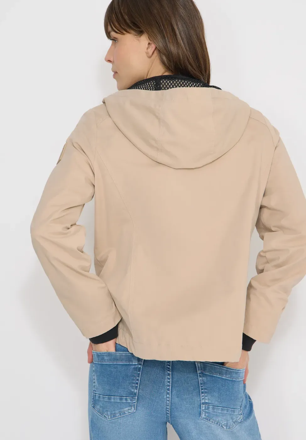 Kurze Jacke