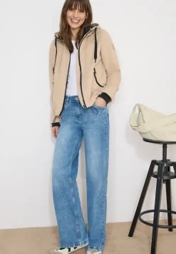Kurze Jacke
