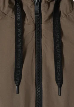 Kurze Jacke