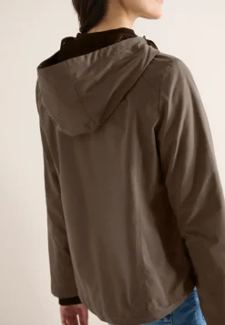 Kurze Jacke