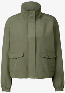 Kurze Jacke mit Stehkragen