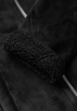 Kurze Jacke mit Teddy-Fell
