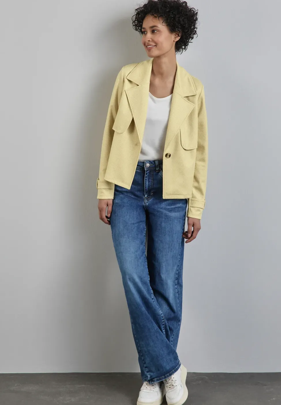 Kurze Kunstlederjacke