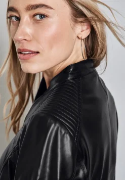 Kurze Leder-Look Jacke