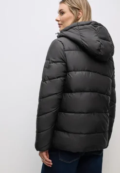 Kurze Steppjacke