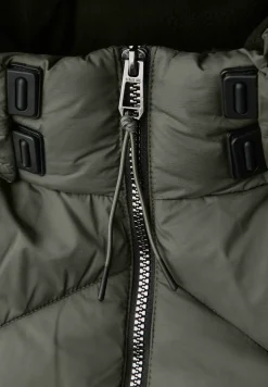 Kurze Steppjacke