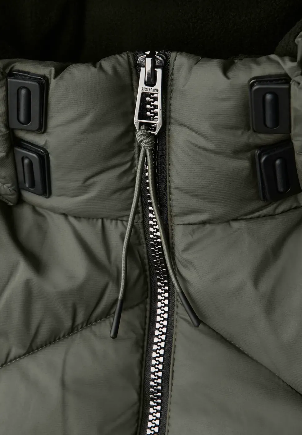 Kurze Steppjacke