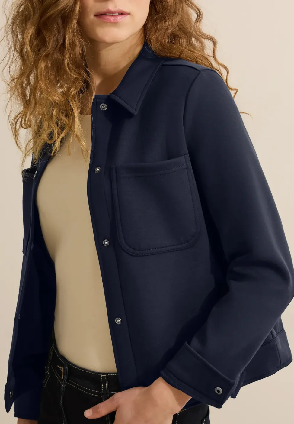 Kurze Sweatjacke