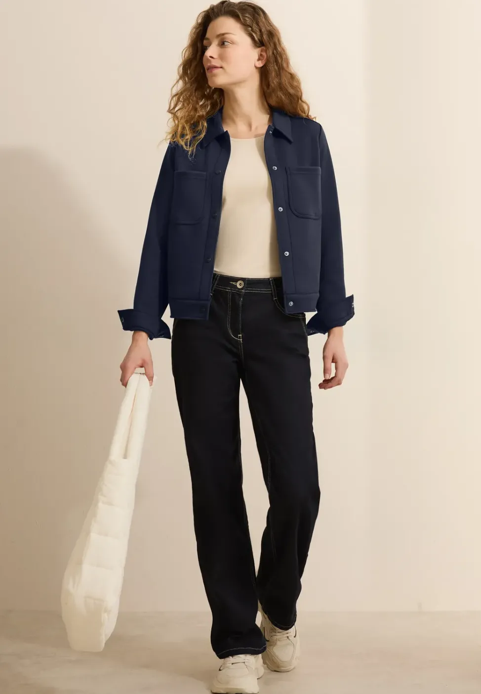Kurze Sweatjacke