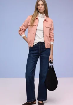 Kurze Veloursjacke