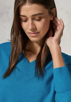 Kurzer Feinstrickpullover