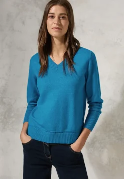 Kurzer Feinstrickpullover