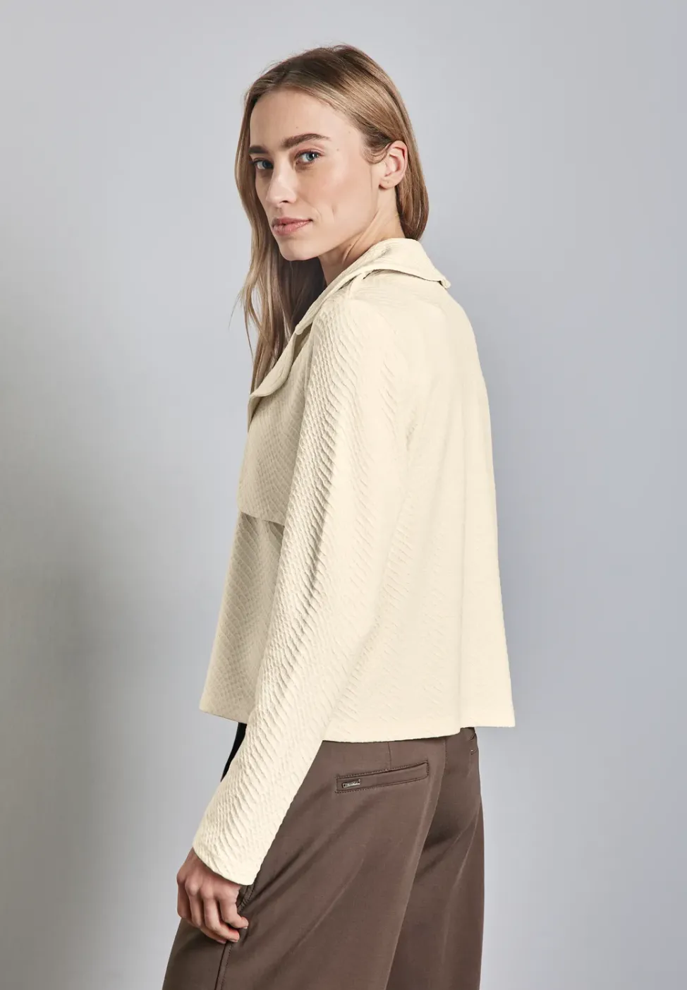 Kurzer Struktur-Trenchcoat