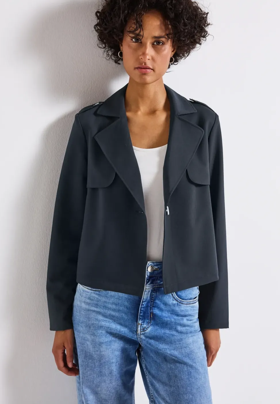 Kurzer Trenchcoat