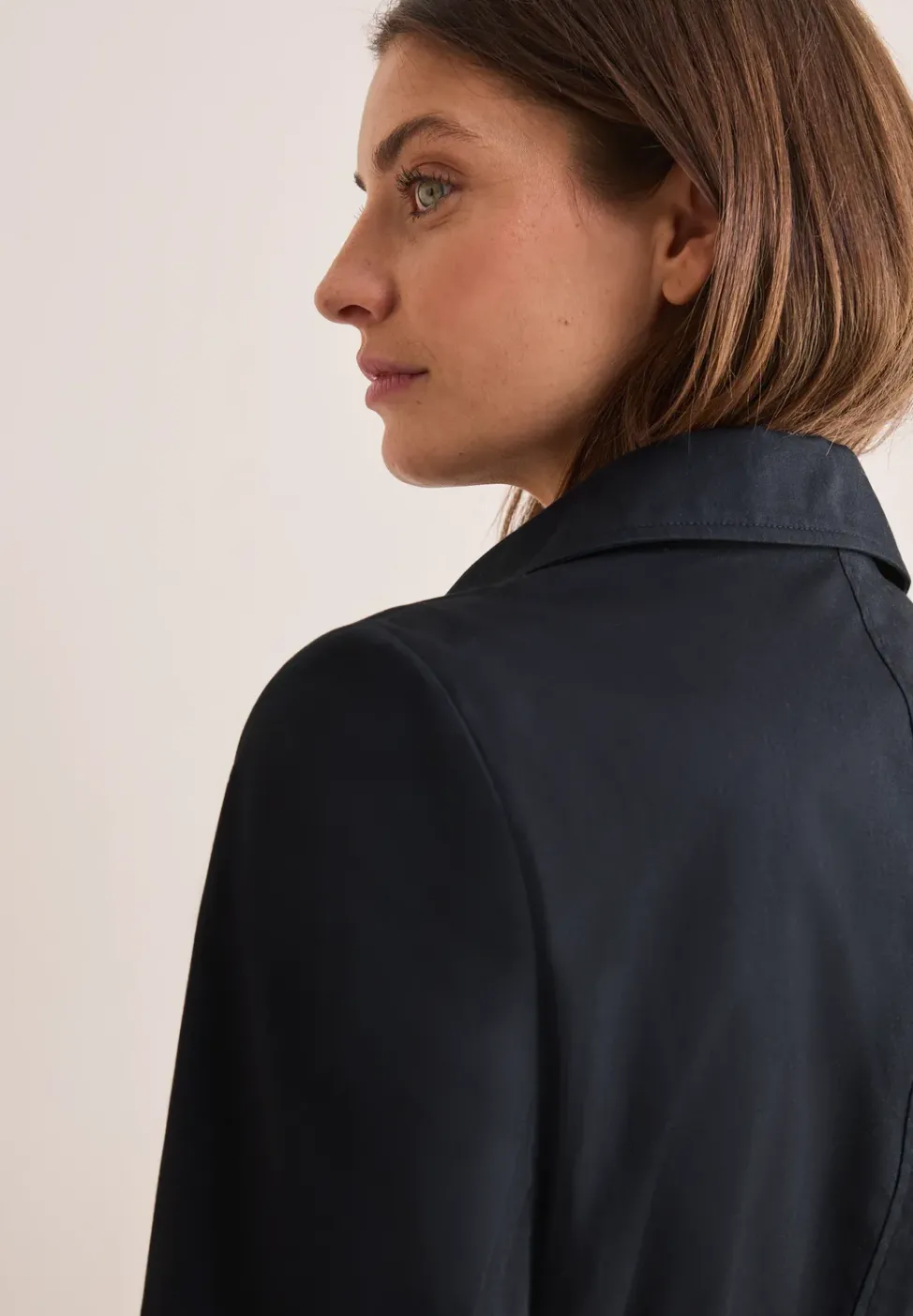 Kurzer Trenchcoat