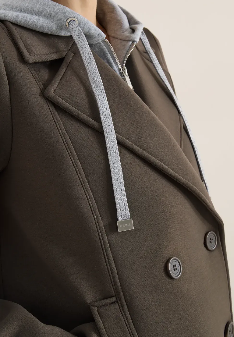Kurzer Trenchcoat