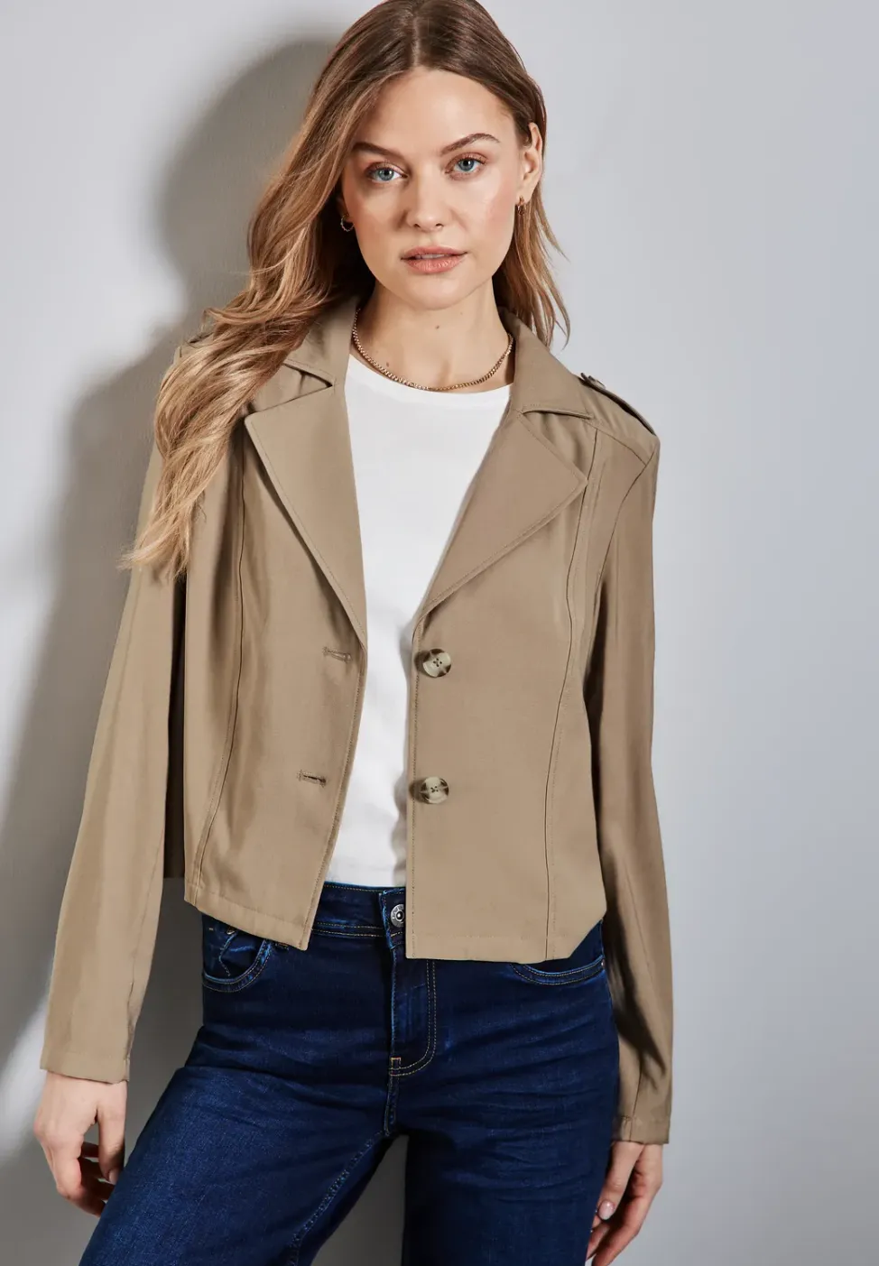 Kurzer Trenchcoat