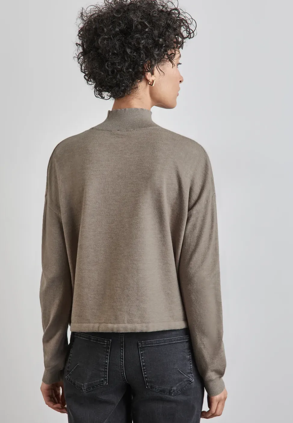 Kurzer Turtleneck-Sweater