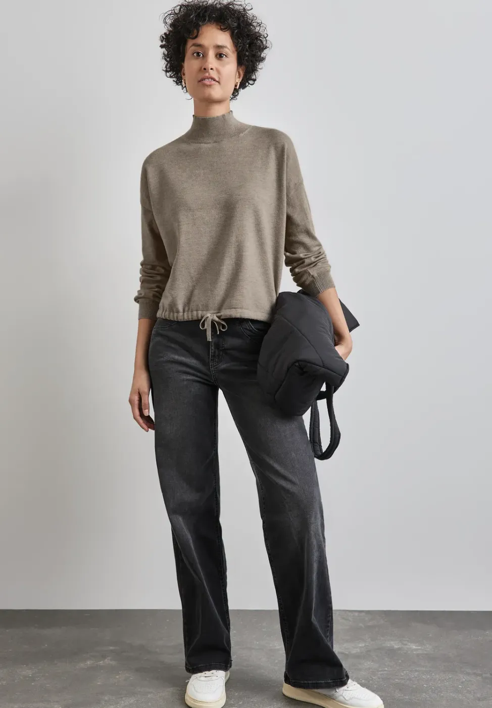 Kurzer Turtleneck-Sweater