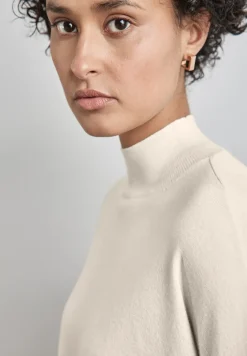 Kurzer Turtleneck-Sweater