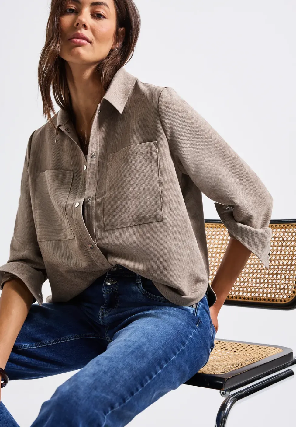 Kurzes Mini-Cord Overshirt