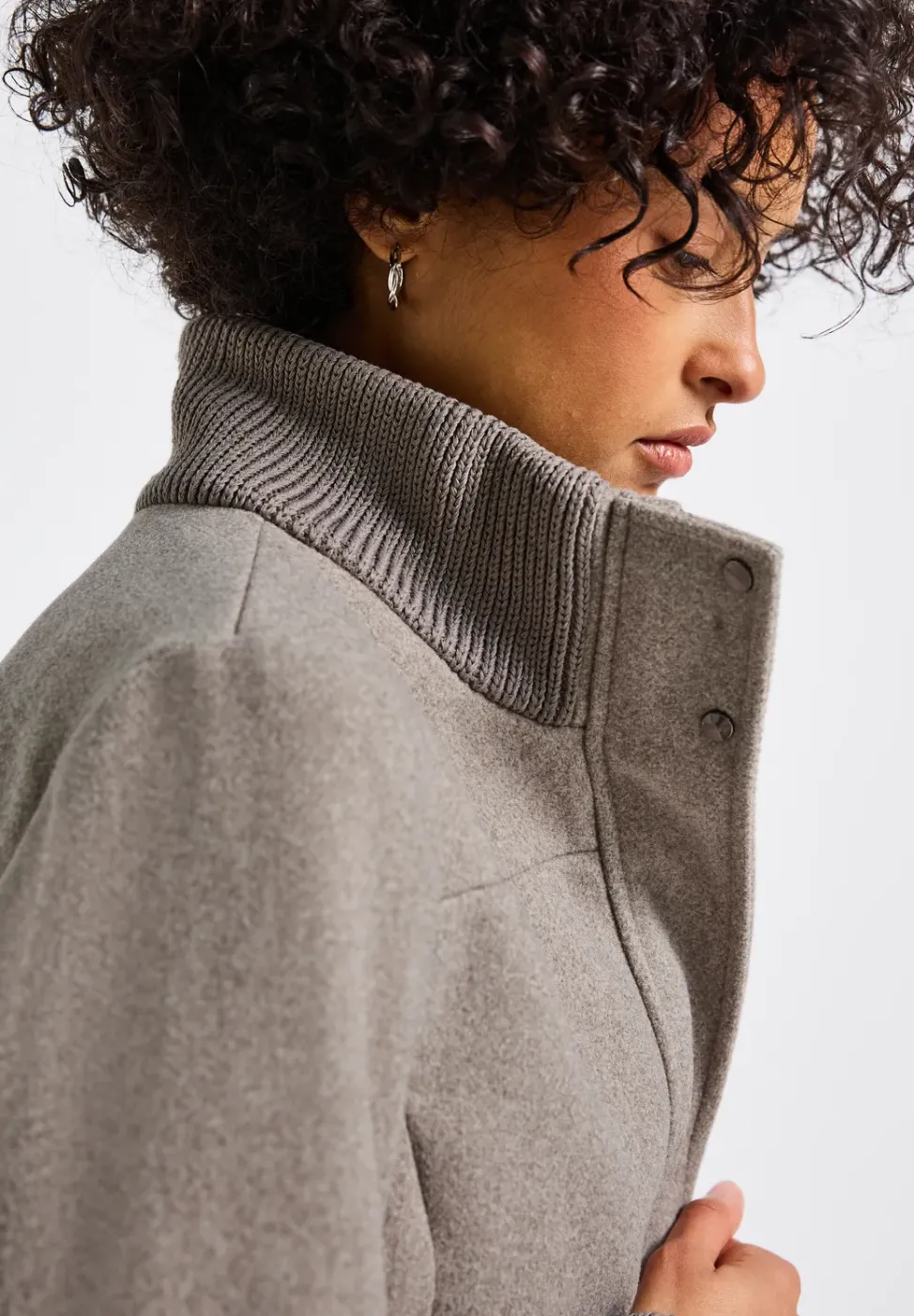 Kurzmantel mit Strickdetails