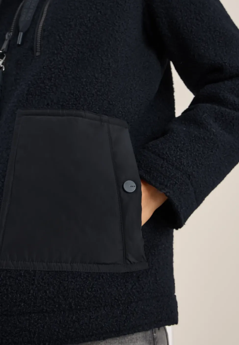 Kuschelige Jacke mit Details