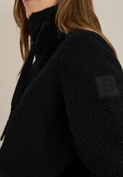 Kuschelige Jacke mit Details
