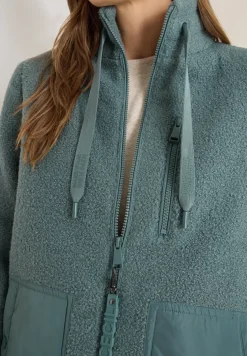 Kuschelige Jacke mit Details