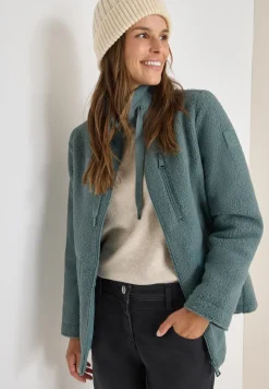 Kuschelige Jacke mit Details