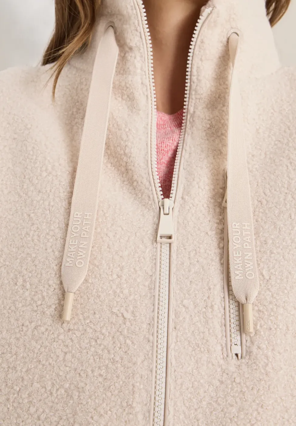 Kuschelige Jacke mit Details