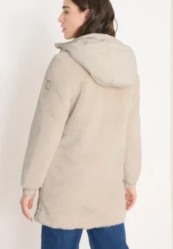 Kuscheliger Teddy-Mantel