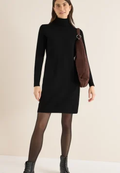 Kuscheliges Rollkragenkleid