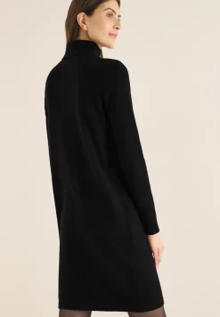 Kuscheliges Rollkragenkleid