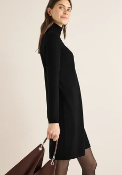Kuscheliges Rollkragenkleid