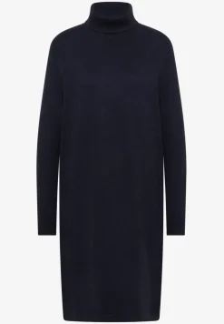 Kuscheliges Rollkragenkleid