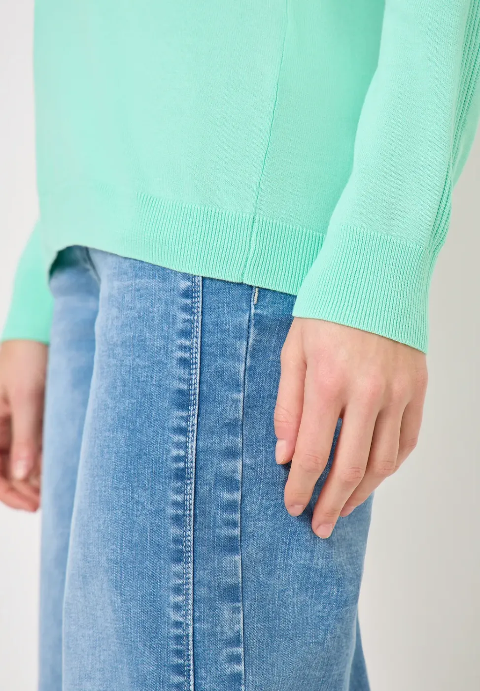 Langarm Pullover mit Rippdetail