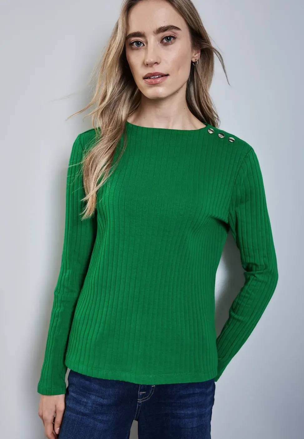 Langarmshirt mit Knopfdetail