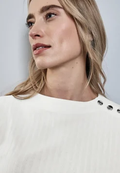 Langarmshirt mit Knopfdetail