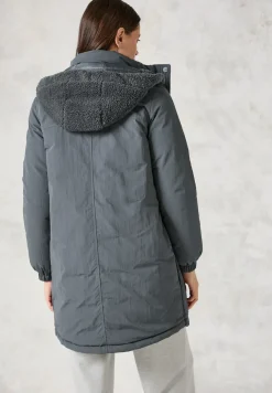 Lange Materialmix-Jacke