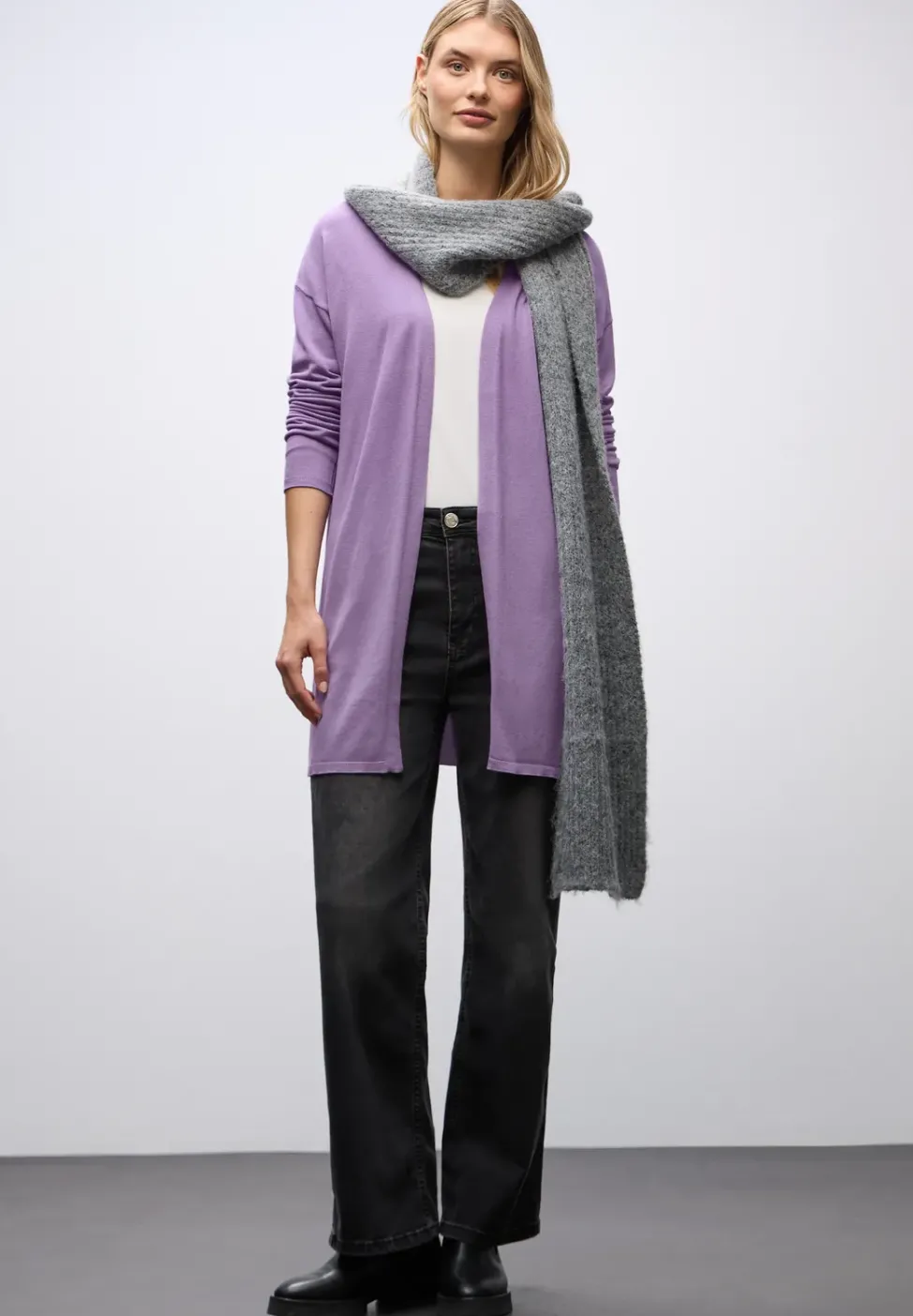 Langer Feinstrickcardigan