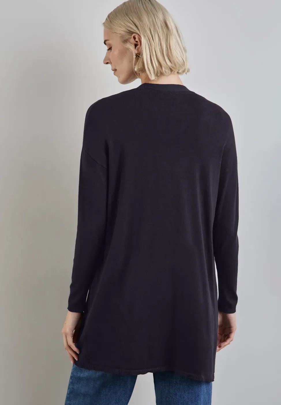 Langer Feinstrickcardigan