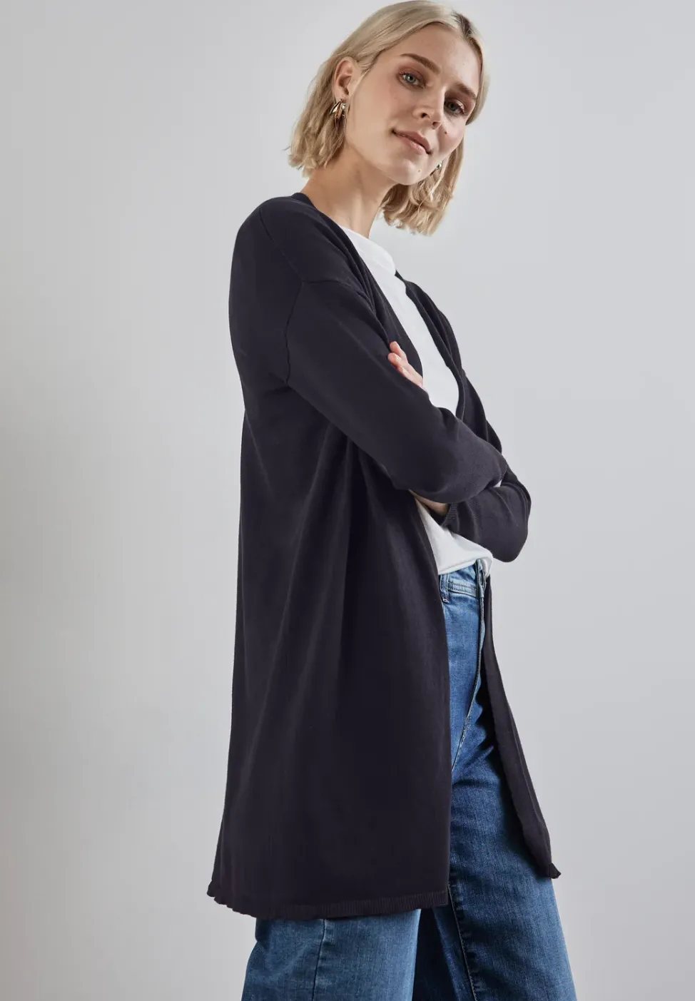 Langer Feinstrickcardigan