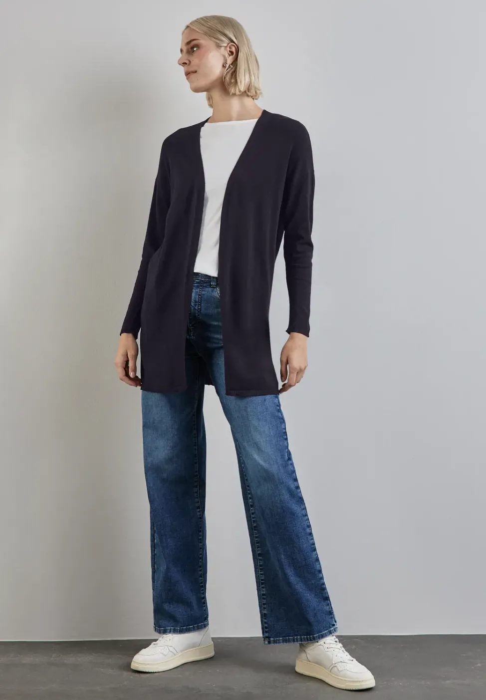 Langer Feinstrickcardigan