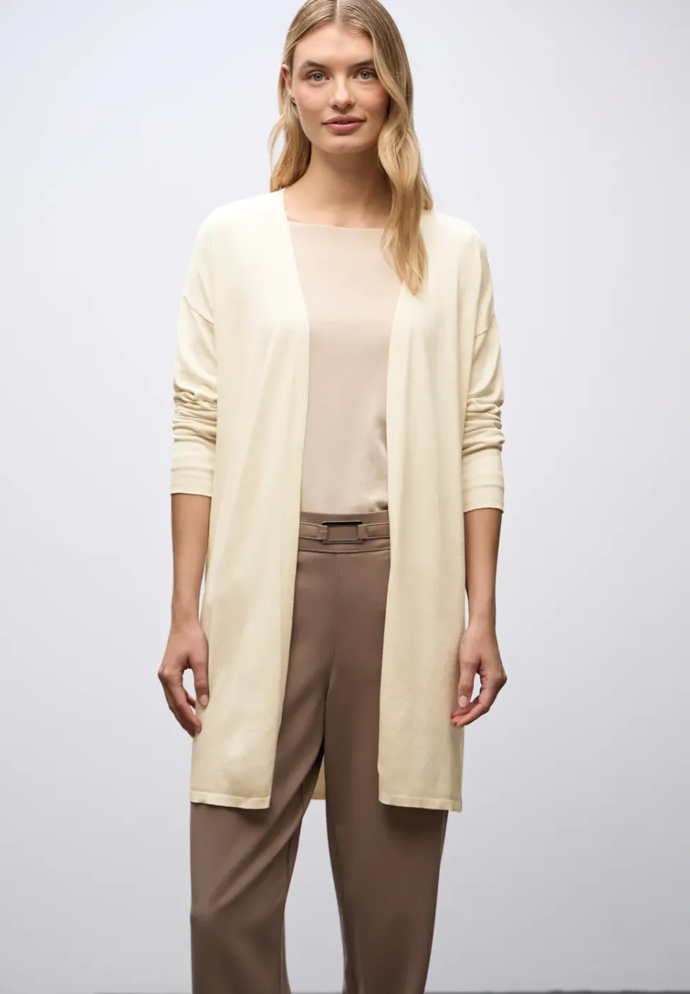 Langer Feinstrickcardigan